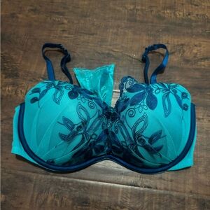 Victoria’s Secret bra